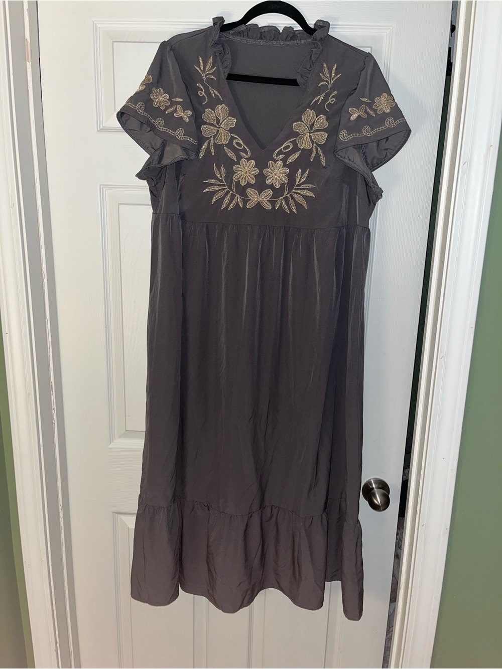 SHEIN 2XL Boho Gray Maxi Dress with Beige Floral Embroidery & Ruffle Sleeves
